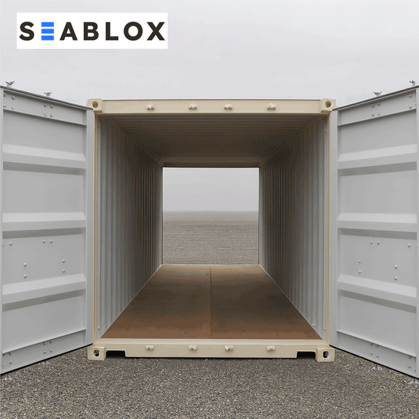 20' double door containers both doors open